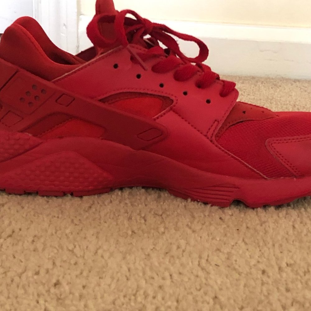 Red Huarache - Picture 3 of 4